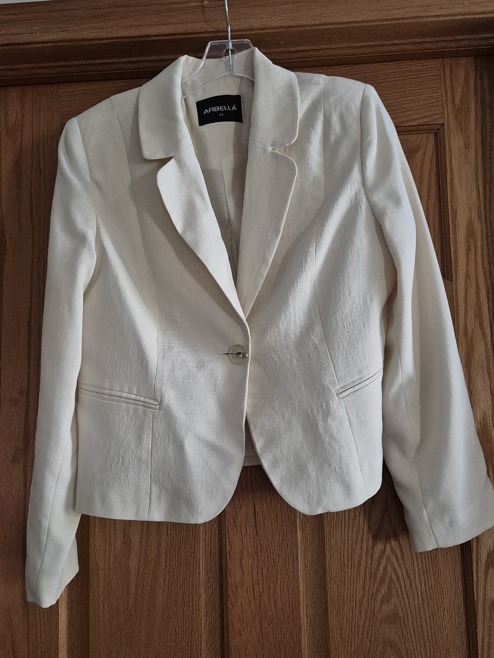 Abella Women's Cream Single-Button Blazer